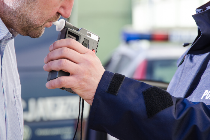 depicting clinical tests trzezewosci state driver by a policeman